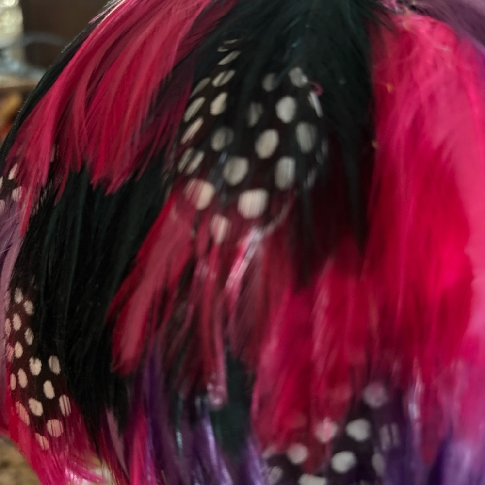 VTG Feather Cap Round Roaring 20s Ladies Hat Fragile purple  pink Guinea party - Picture 5 of 7